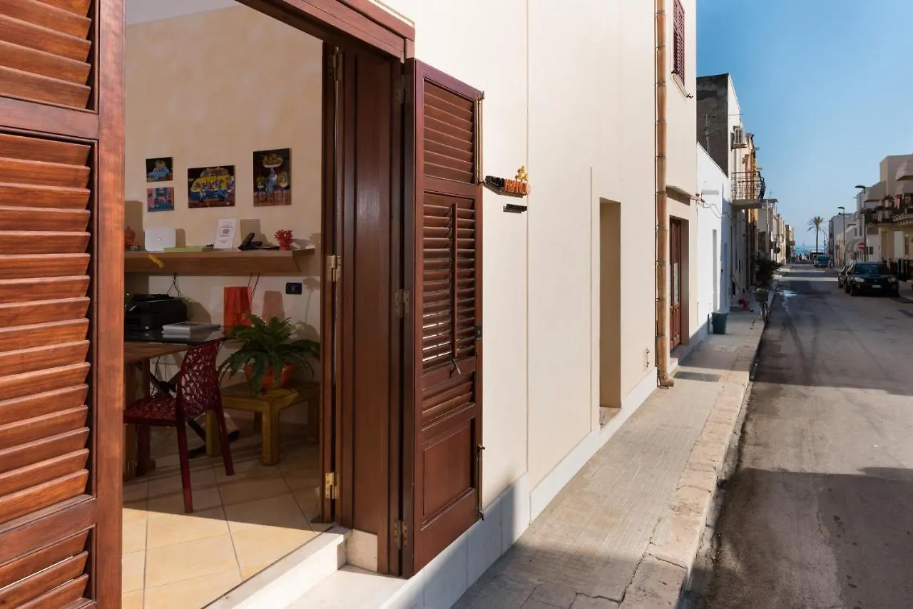 Angolo Arancio Bed & Breakfast location